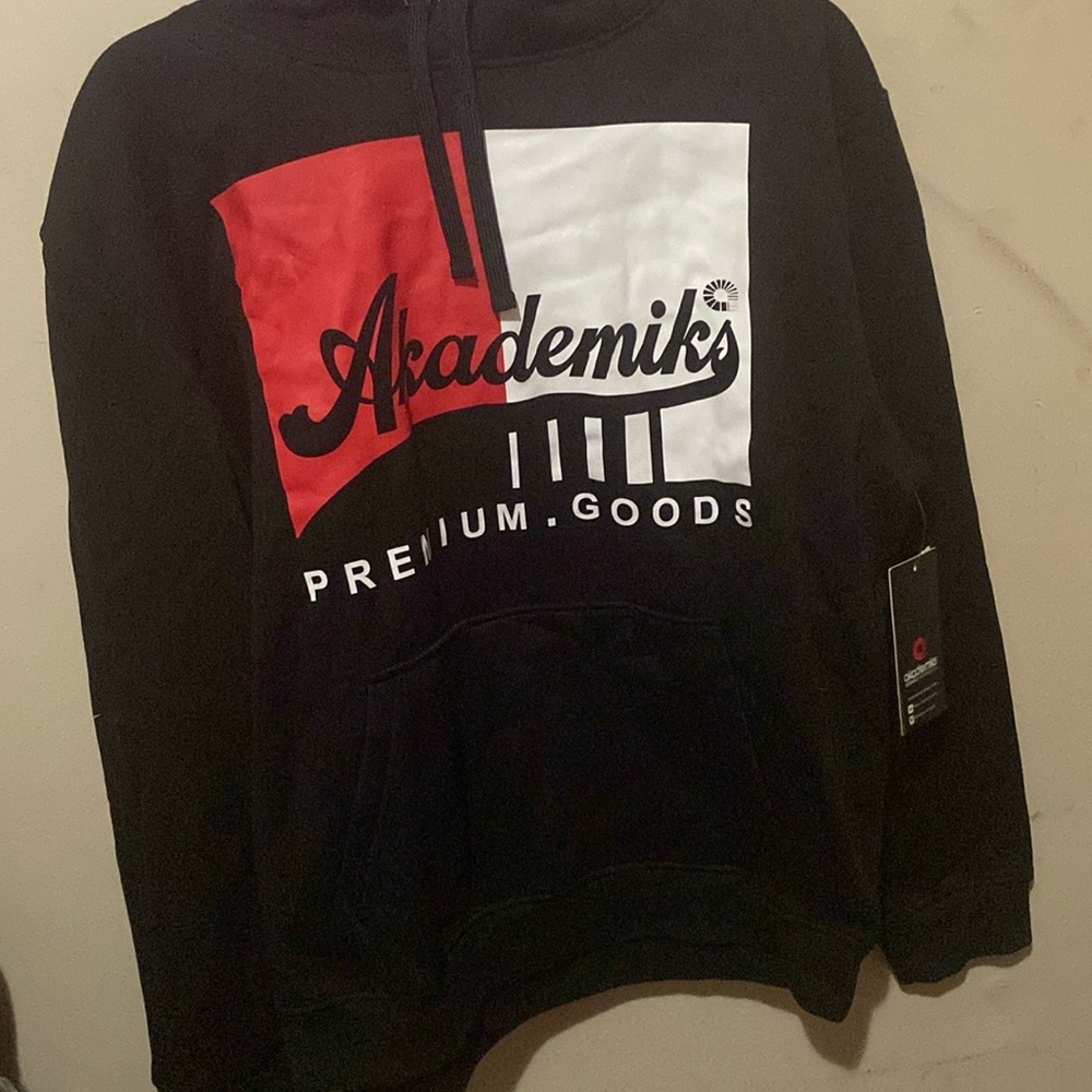 Brand New Akademiks sweater for men’s